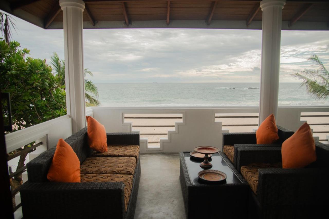 Sea Crest Beach Villa Амбаланґода Екстер'єр фото