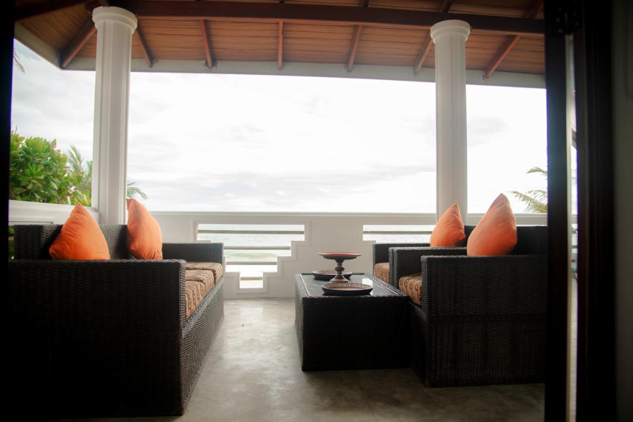 Sea Crest Beach Villa Амбаланґода Екстер'єр фото