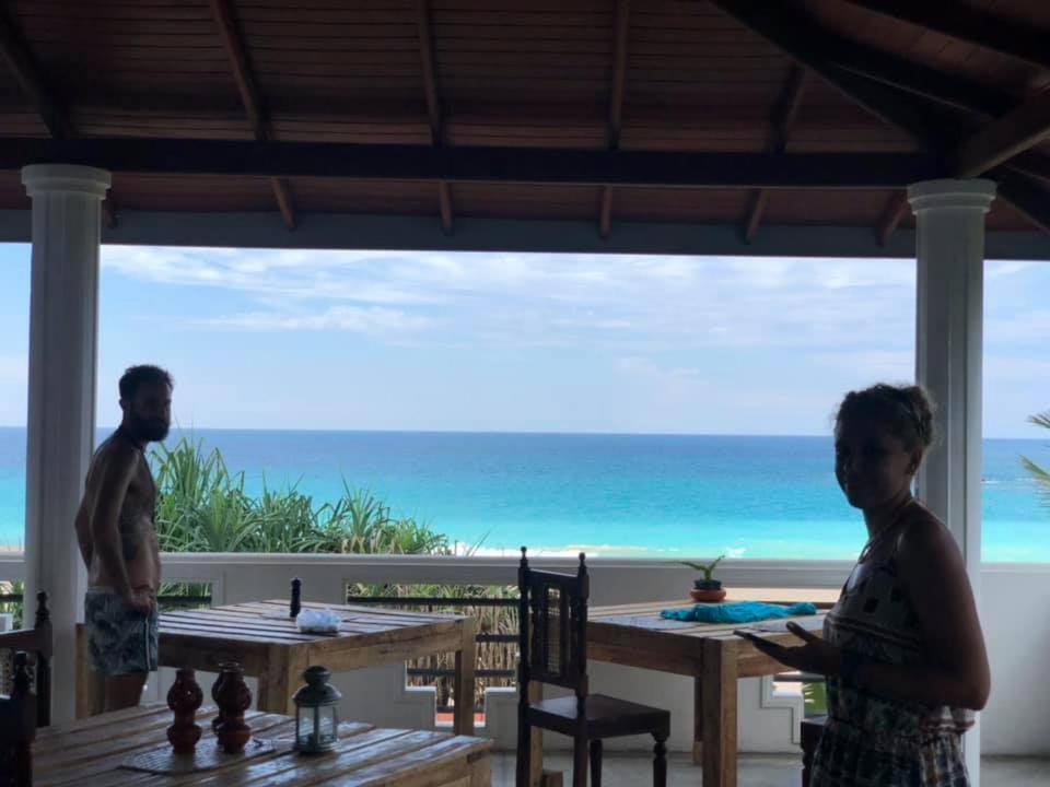 Sea Crest Beach Villa Амбаланґода Екстер'єр фото