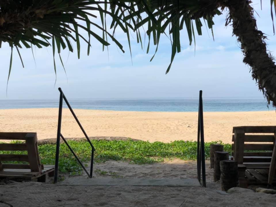 Sea Crest Beach Villa Амбаланґода Екстер'єр фото