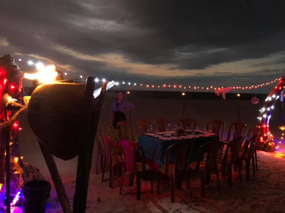 Sea Crest Beach Villa Амбаланґода Екстер'єр фото
