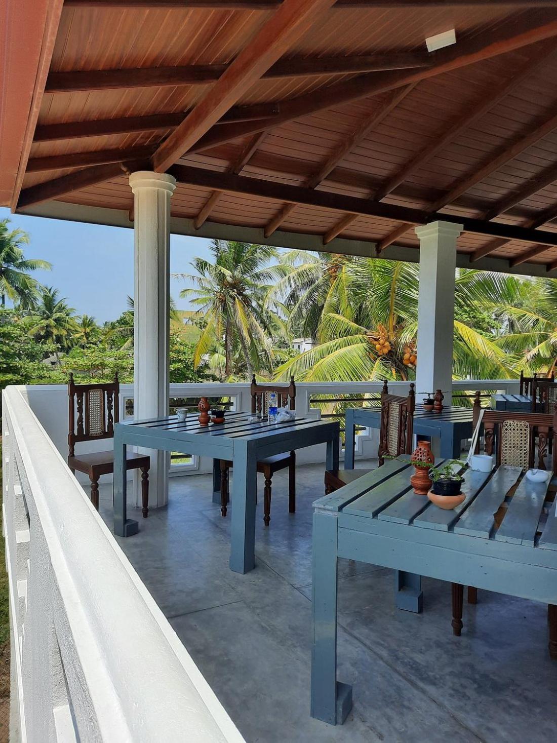 Sea Crest Beach Villa Амбаланґода Екстер'єр фото